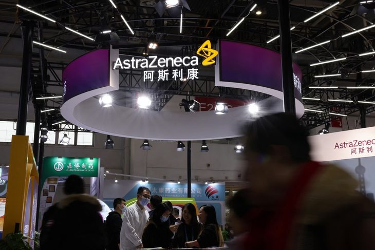 astrazeneca-trung-quoc-17388409268751081746318 AstraZeneca thừa nhận nợ thuế thuốc trị ung thư, có thể bị phạt nặng tại Trung Quốc - Ảnh 1.