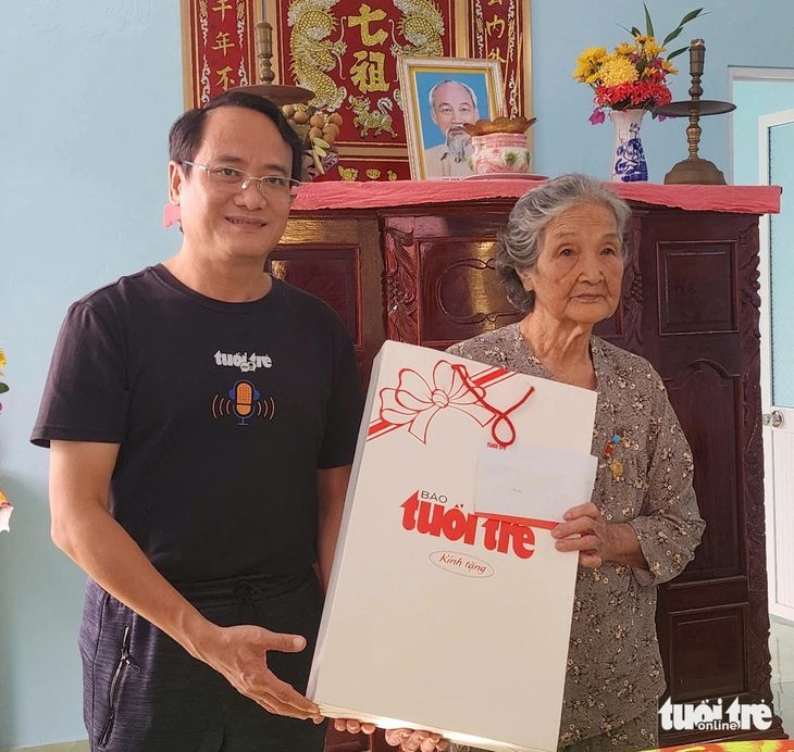 base64-17348412083461703235129 Bàn giao nhà tình nghĩa cho gia đình cựu quân nhân - Ảnh 1.